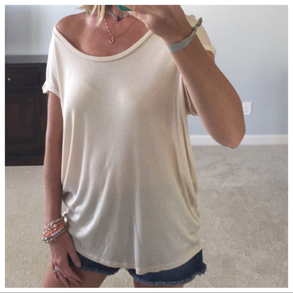 Cream Color Short Sleeve Ribbed Tunic Top - Picture 2 of 4